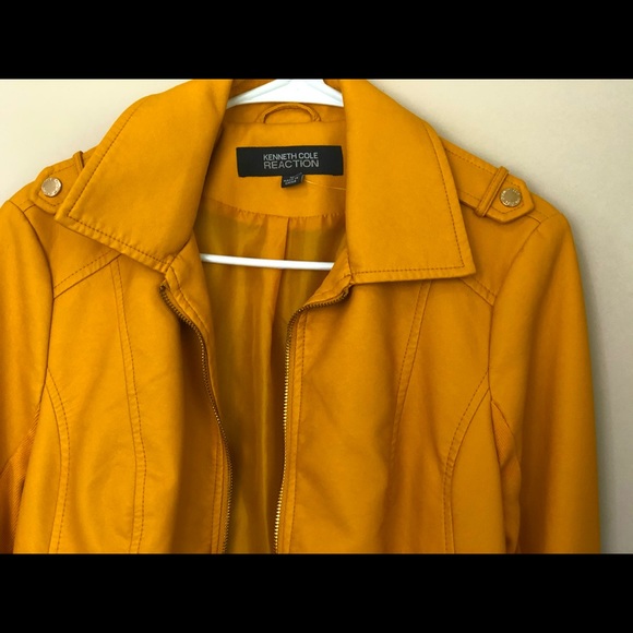 Women’s Kenneth Cole Reaction leather jacket. - Picture 3 of 6